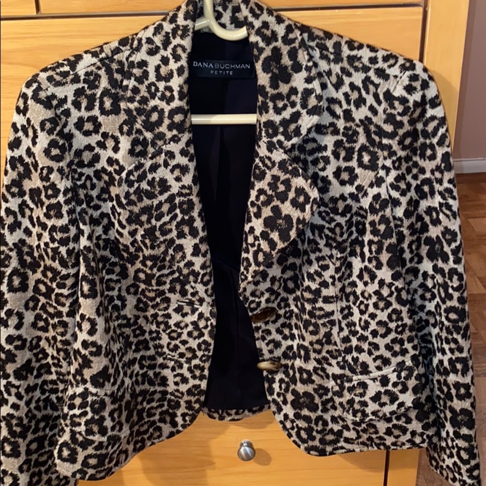 Dana Buchman leopard blazer